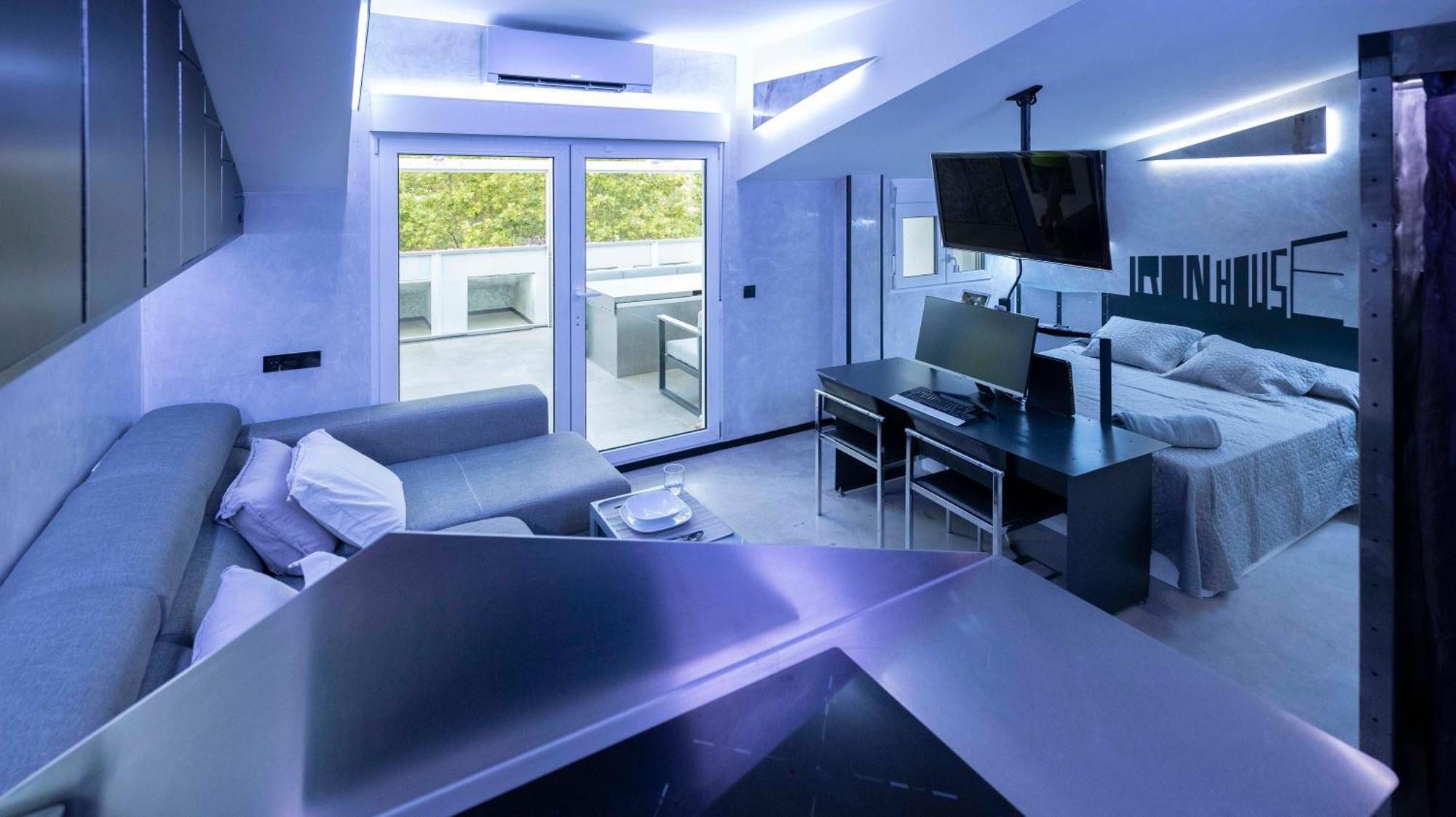 Apartamento Iron House - Luxury Penthouse With Bathtub *