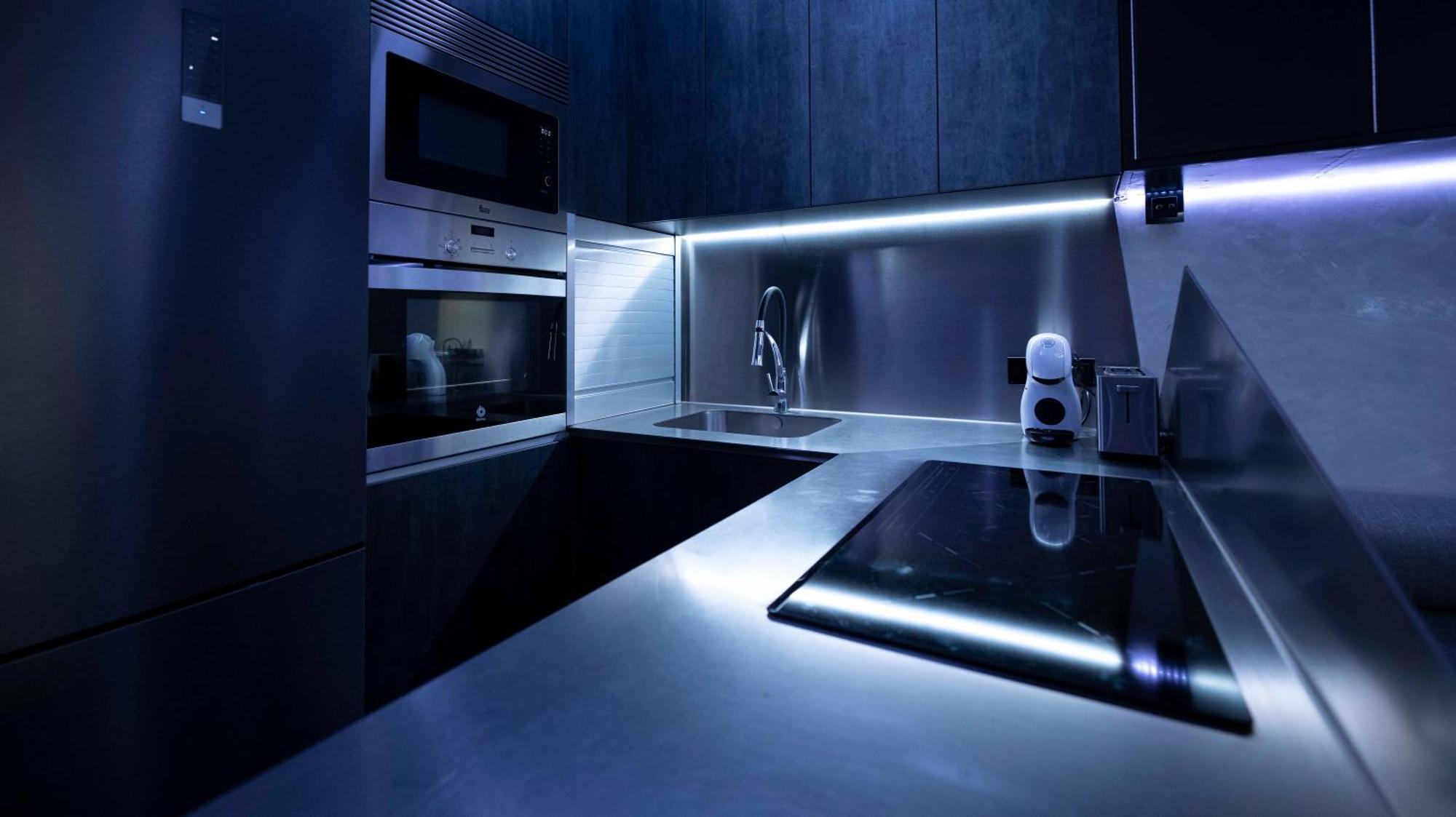 Iron House - Luxury Penthouse With Bathtub * Marbella