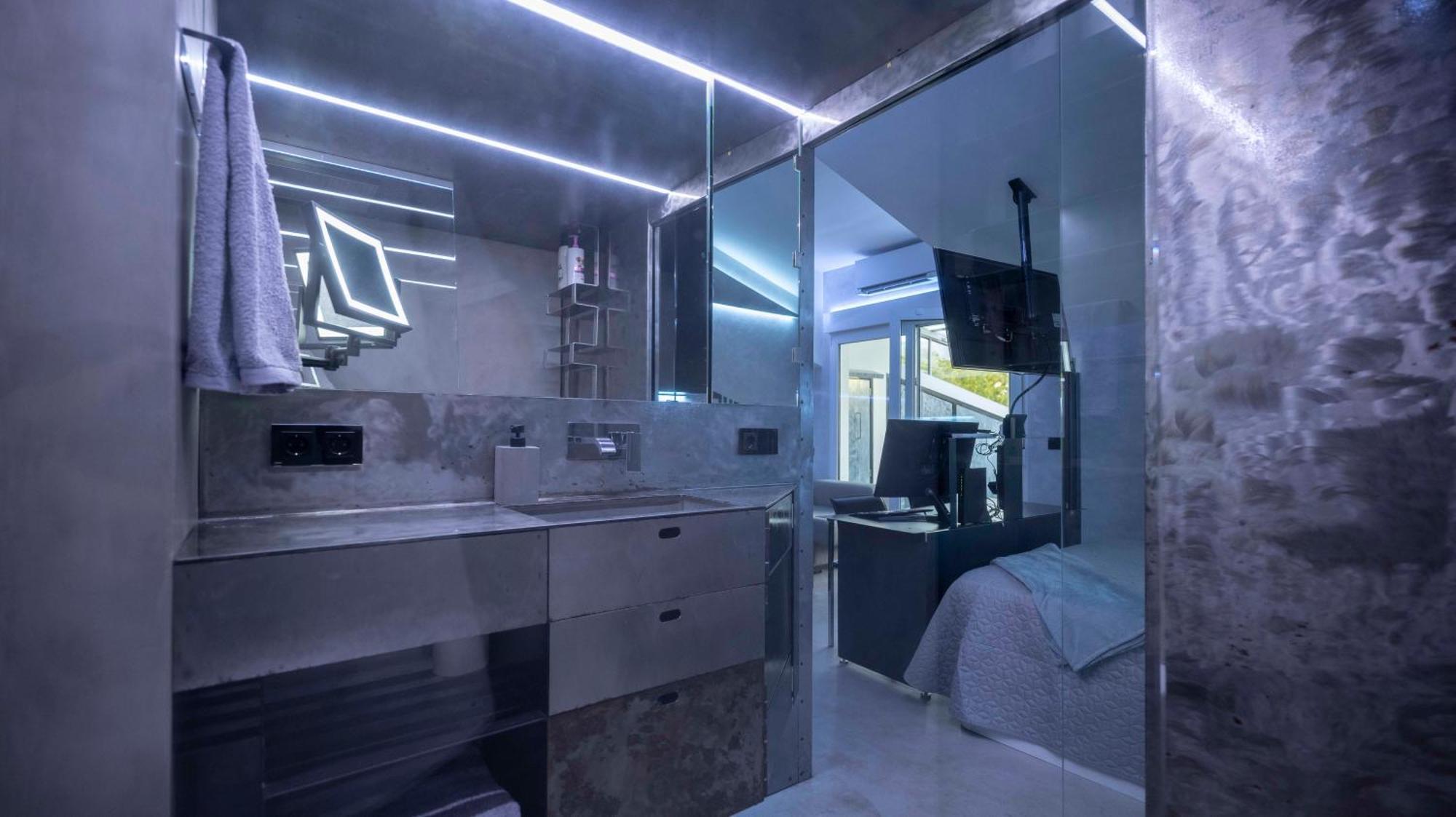 Apartment Iron House - Luxury Penthouse With Bathtub *