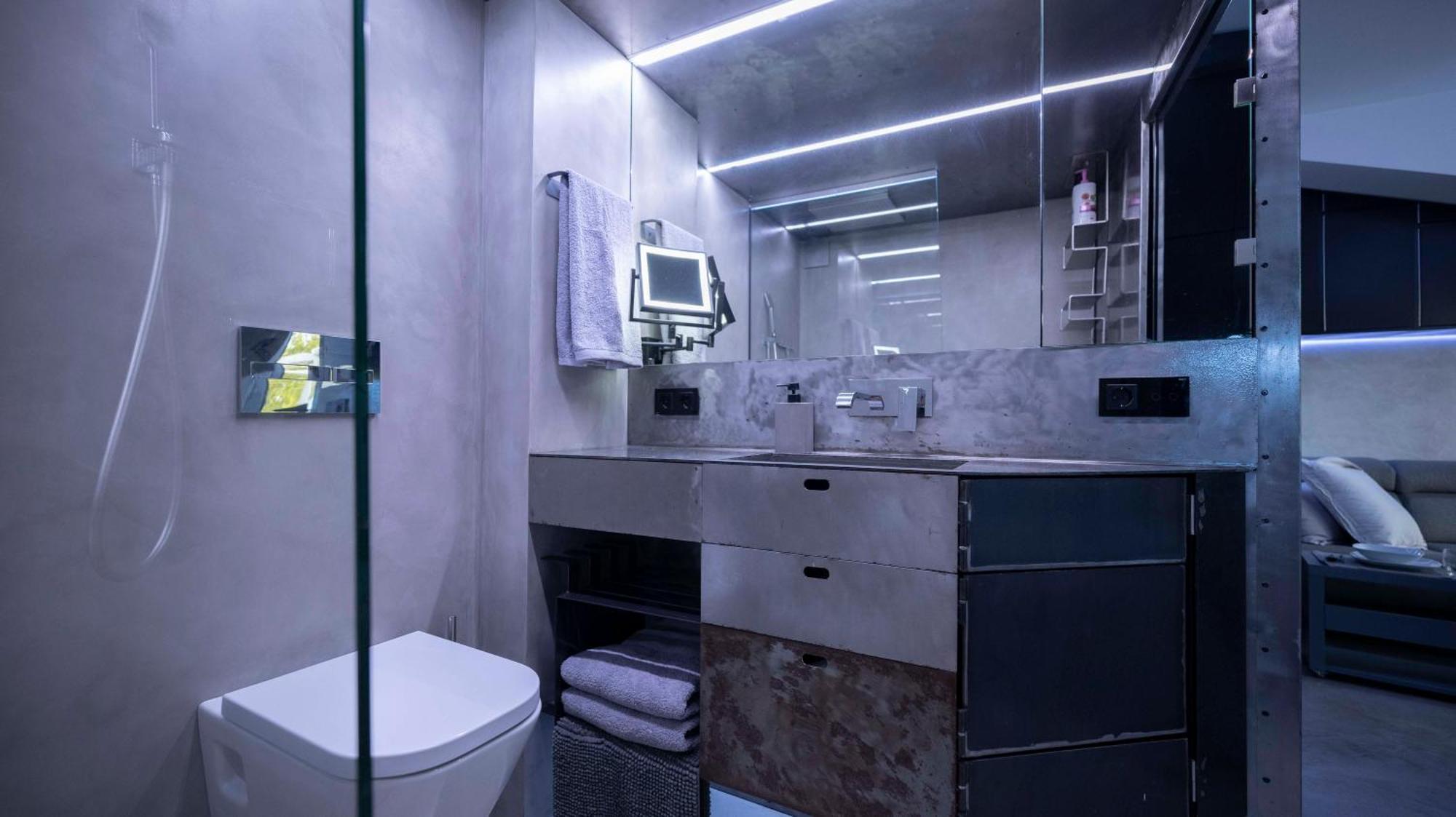 Apartment Iron House - Luxury Penthouse With Bathtub *