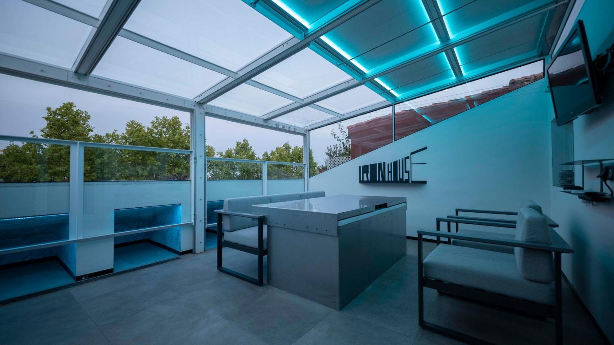 Iron House - Luxury Penthouse With Bathtub Apartment Marbella