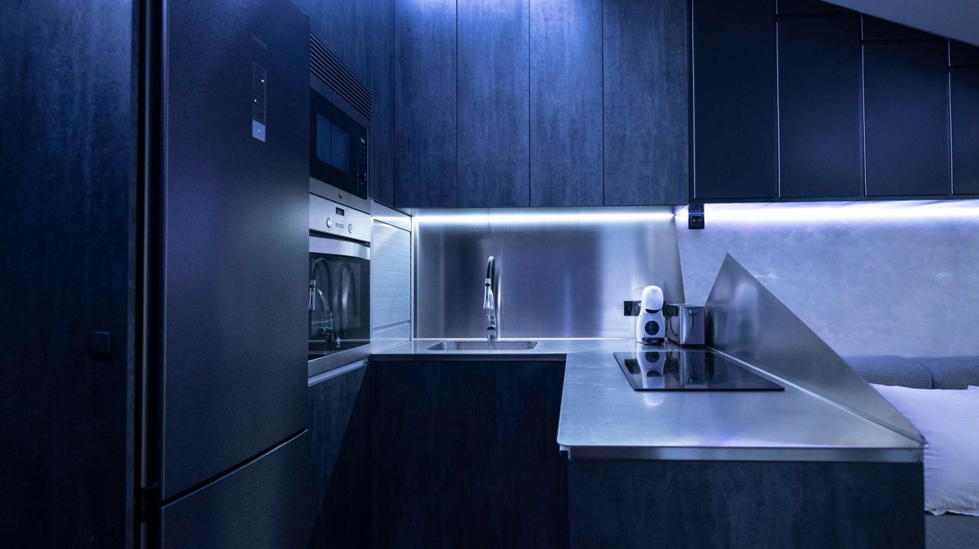 Apartment Iron House - Luxury Penthouse With Bathtub Marbella