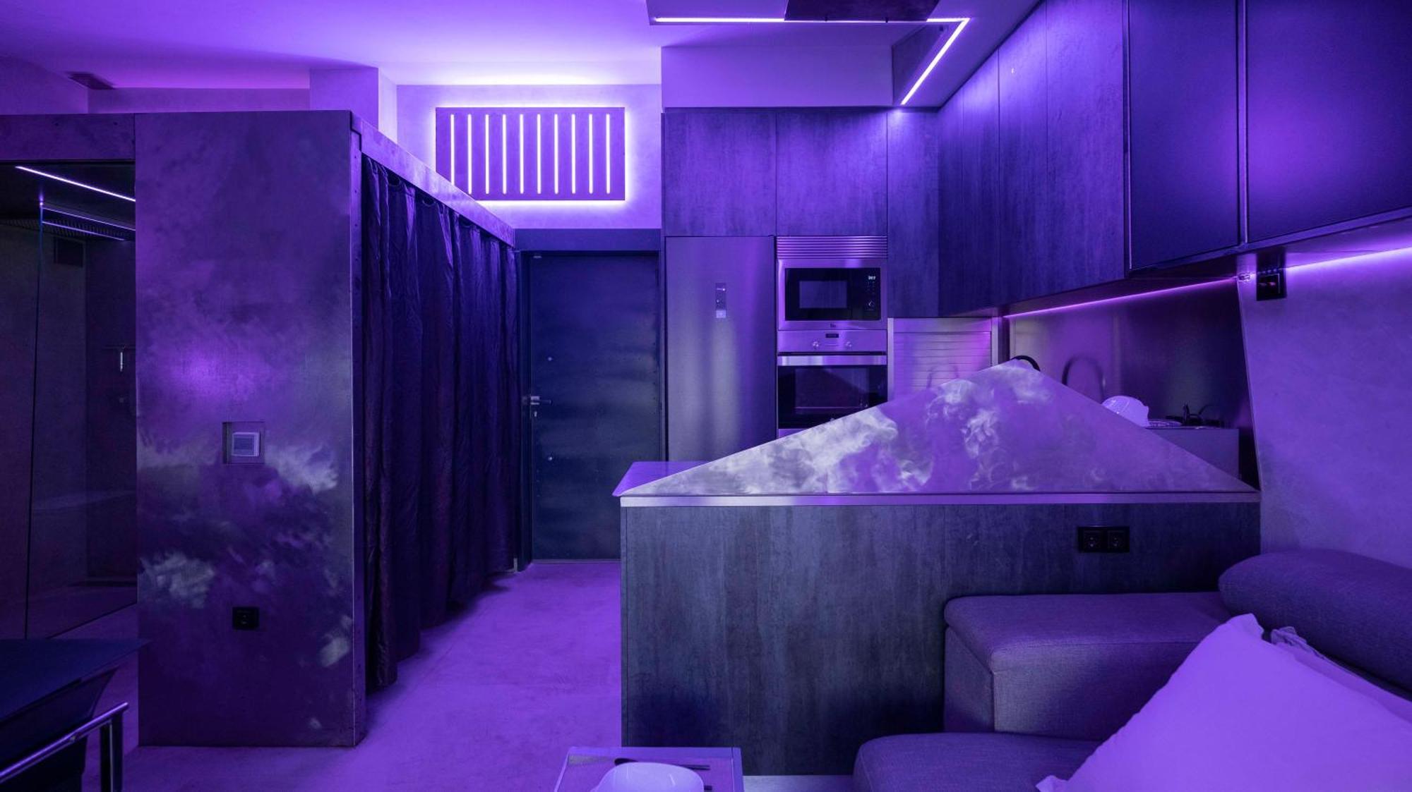Apartment Iron House - Luxury Penthouse With Bathtub
